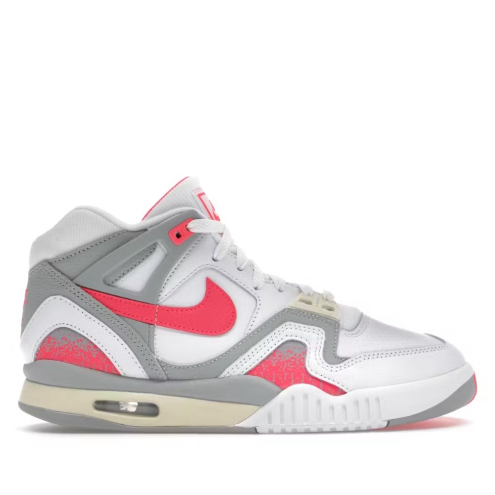 Nike Air Tech Challenge 2 Brand New Nike Air Tech Challenge 2 Brand New